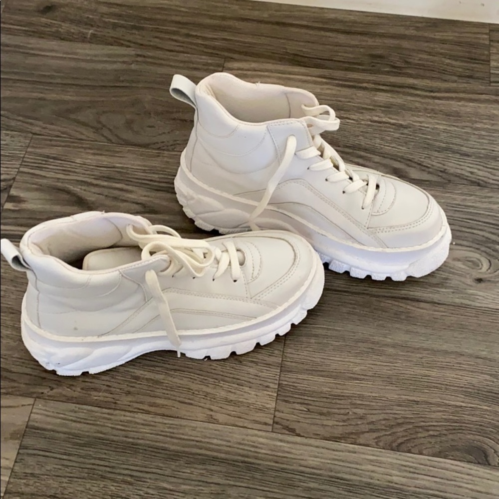 Platform shoes